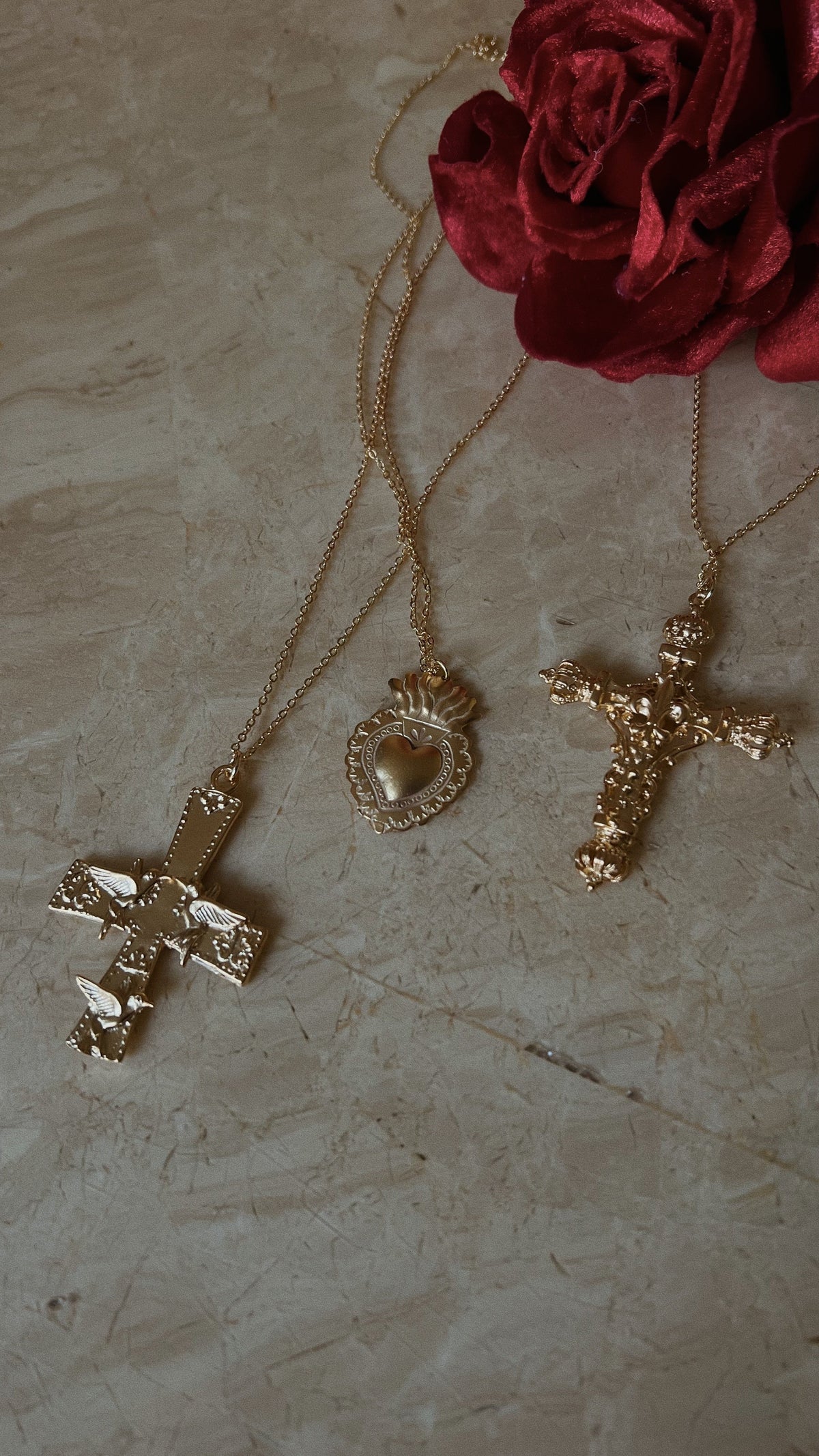 Hannah 18k Gold Plated Cross Necklace - Gold